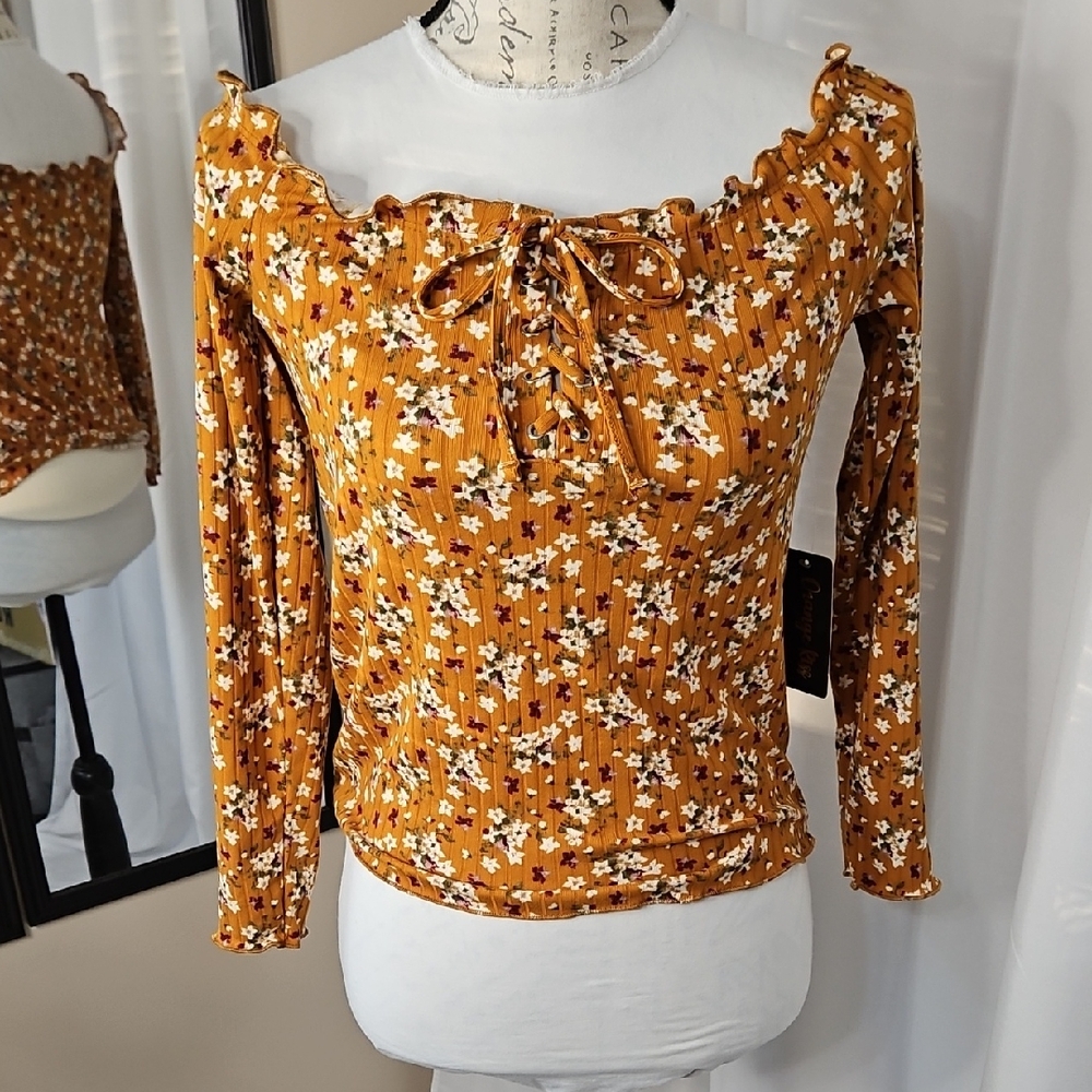 Chic Floral Long Sleeve Blouse in Mustard